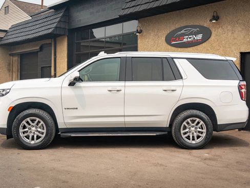 Used 2021 Chevrolet Tahoe LT w/ Luxury Package AWD/4WD image 2
