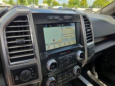 Used 2016 Ford F150 Lariat w/ Equipment Group 502A Luxury AWD/4WD image 7