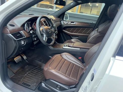 Used 2015 Mercedes-Benz ML 63 AMG 4MATIC image 11