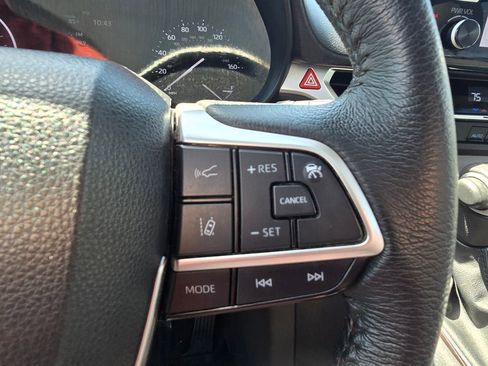 Certified 2023 Toyota Sienna XLE FWD image 22