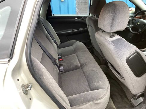 Used 2011 Chevrolet Impala LT image 23