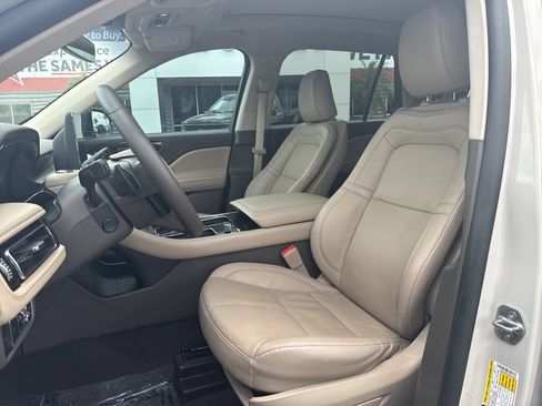 Certified 2023 Lincoln Aviator Reserve w/ Equipment Group 201A RWD image 15