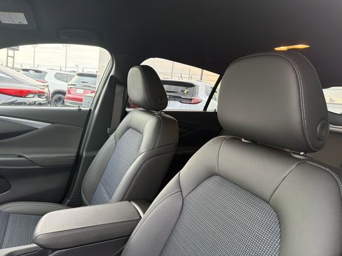 New 2026 Buick Envista Preferred w/ Advanced Safety Package FWD image 10