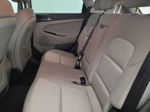 Used 2018 Hyundai Tucson SE AWD/4WD image 18