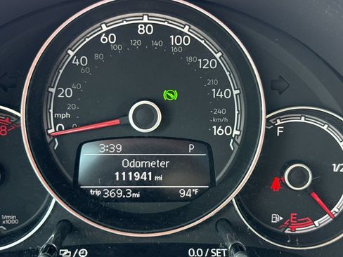 Used 2017 Volkswagen Beetle 1.8T S FWD image 31
