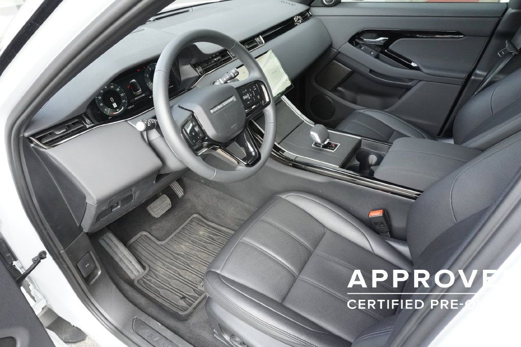 Used 2026 Land Rover Range Rover Evoque S AWD/4WD image 18
