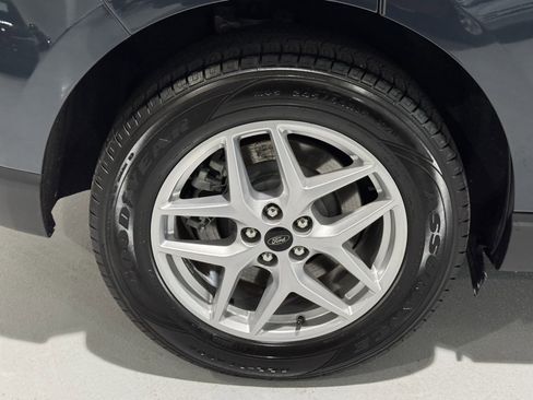 Used 2024 Ford Edge SEL image 39