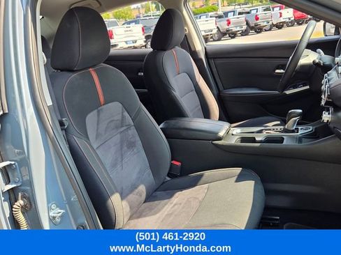 Used 2025 Nissan Sentra SR FWD image 17