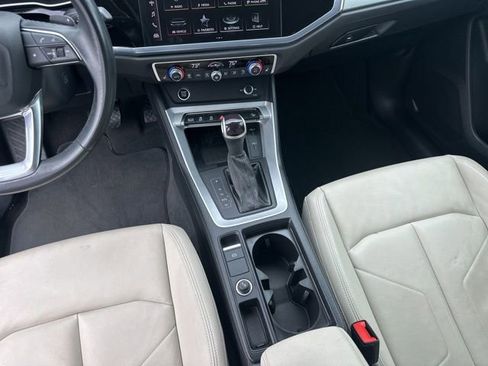 Used 2024 Audi Q3 2.0T Premium image 28