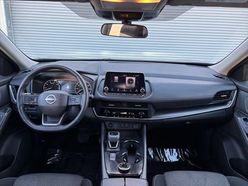 Used 2025 Nissan Rogue SV AWD/4WD image 35