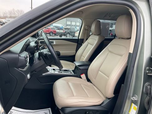 Used 2020 Ford Explorer XLT w/ Equipment Group 202A image 14