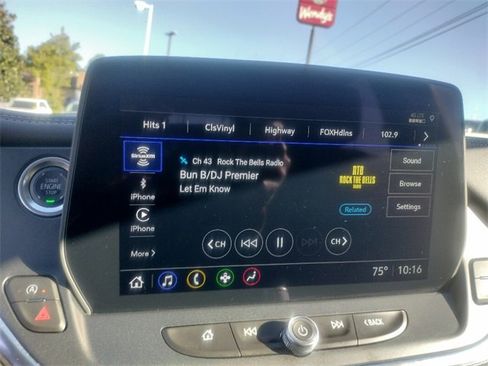 Used 2025 Chevrolet Blazer LT image 27