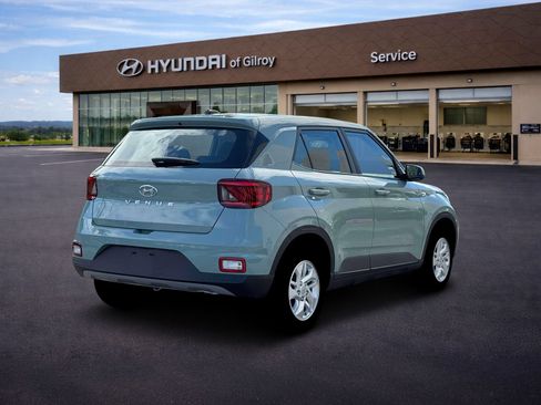 New 2026 Hyundai Venue SE FWD image 7