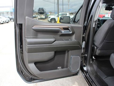 Used 2024 Chevrolet Silverado 1500 LT image 34