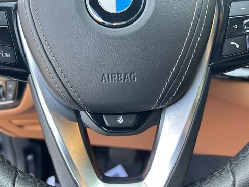 Used 2022 BMW 530i xDrive w/ Premium Package image 14