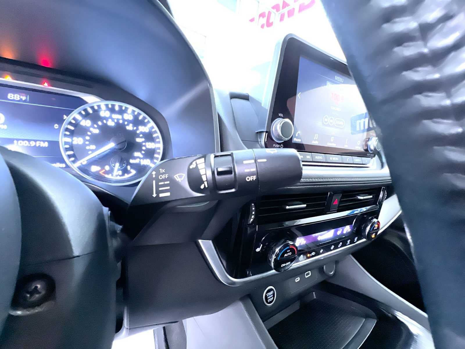 Used 2021 Nissan Rogue SV w/ Premium Package AWD/4WD image 19