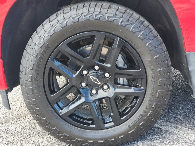 Used 2024 Chevrolet Silverado 1500 Custom w/ Rally Edition AWD/4WD image 8