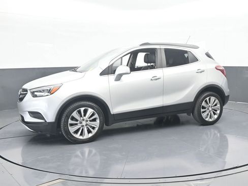 Used 2020 Buick Encore Preferred image 2