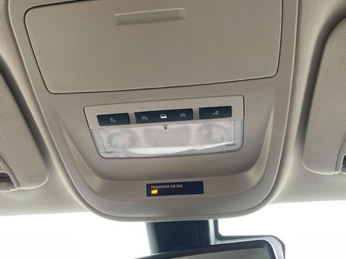 Used 2021 GMC Canyon Denali image 18