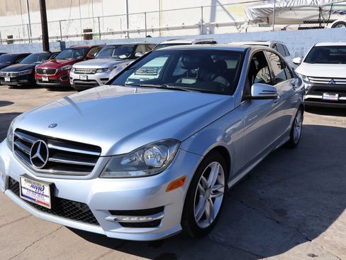 Used 2014 Mercedes-Benz C 250 Sedan image 3