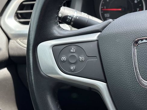 Used 2020 GMC Acadia SLT FWD image 16