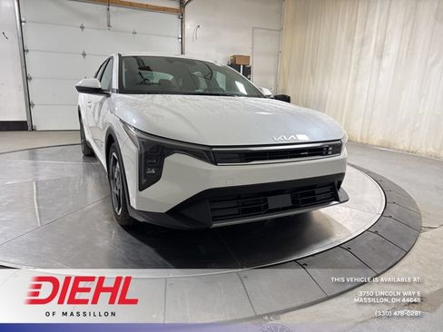 New 2025 Kia K4 EX FWD image 1