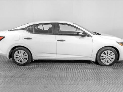 Used 2024 Nissan Sentra S FWD image 9