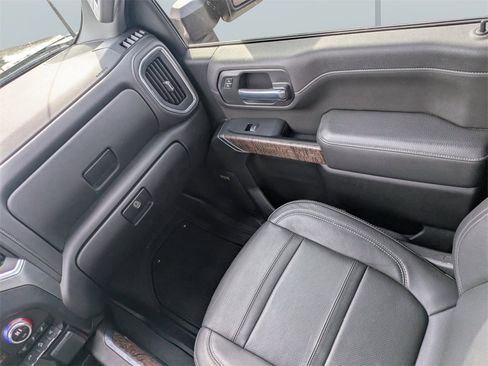 Used 2023 GMC Sierra 2500 Denali w/ Denali Black Diamond Edition image 16