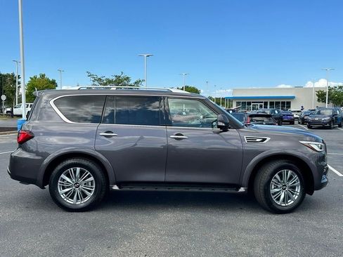 Used 2024 INFINITI QX80 Luxe image 5