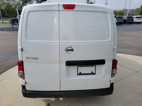 Used 2020 Nissan NV200 S image 8