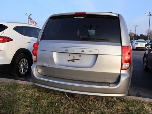 Used 2013 Dodge Grand Caravan SXT w/ UConnect Hands-Free Group image 10