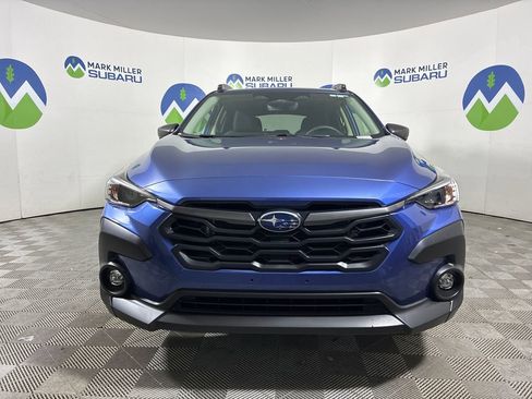 Used 2025 Subaru Crosstrek 2.0i Premium image 2