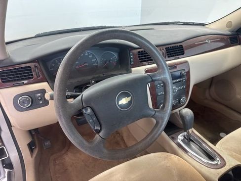 Used 2010 Chevrolet Impala LS FWD image 13