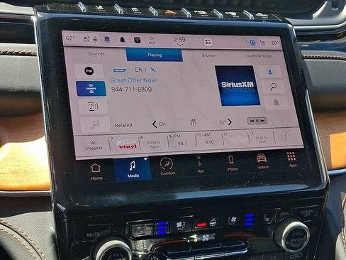 Used 2022 Jeep Grand Cherokee L Summit AWD/4WD image 16