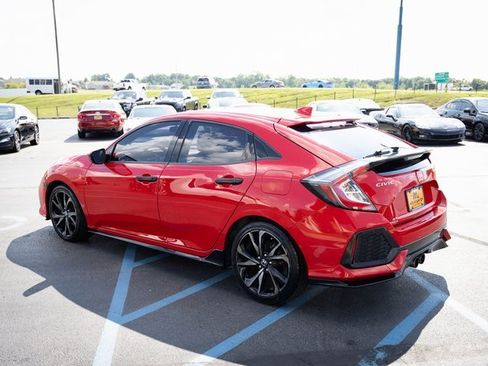 Used 2017 Honda Civic Sport image 17