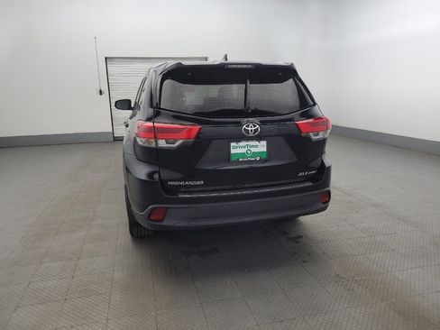 Used 2019 Toyota Highlander XLE image 6