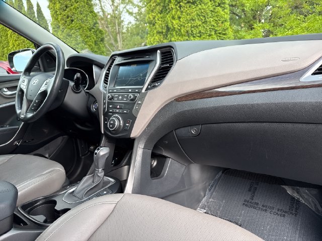 Used 2017 Hyundai Santa Fe Sport w/ 2.4L Tech Package 04 AWD/4WD image 26