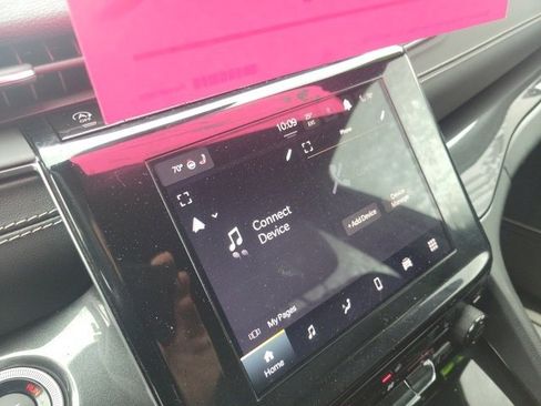 Used 2022 Jeep Grand Cherokee Altitude image 12