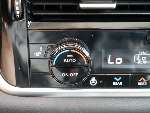 Certified 2023 Nissan Rogue SL w/ SL Premium Package AWD/4WD image 33