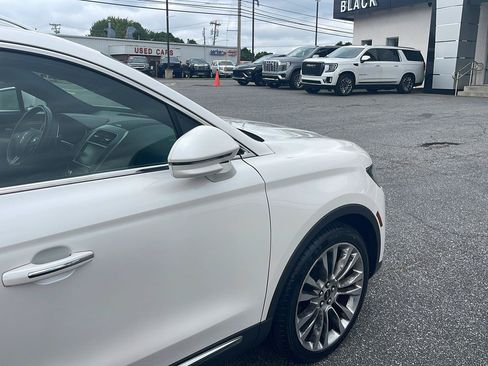 Used 2016 Lincoln MKX Reserve w/ Climate Package AWD/4WD image 5