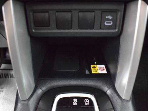 Used 2023 Toyota Corolla Cross LE w/ Moonroof Package AWD/4WD image 15