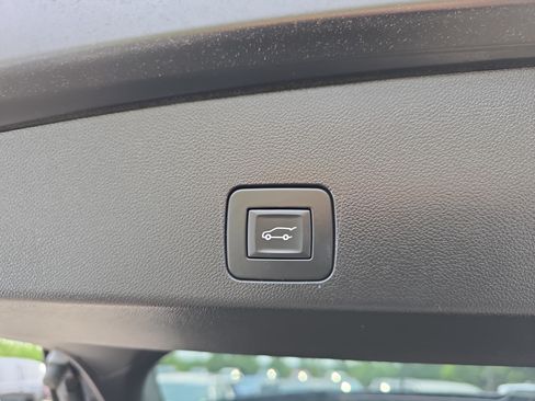 Used 2023 Buick Encore GX Essence w/ Experience Buick Package AWD/4WD image 6