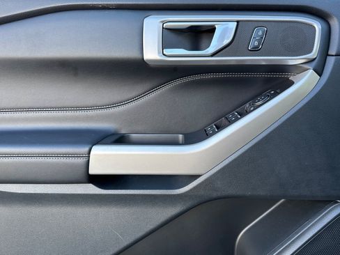 Used 2023 Ford Explorer XLT w/ Equipment Group 202A image 11