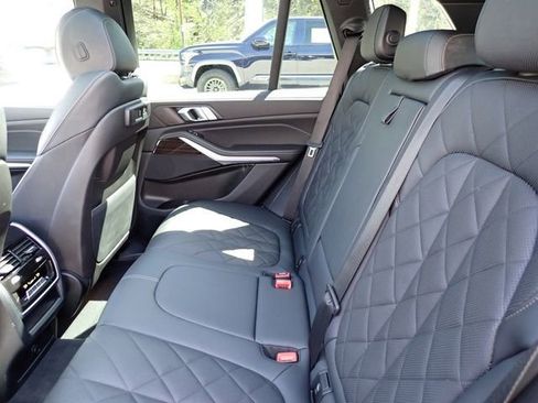 Used 2023 BMW X5 xDrive40i AWD/4WD image 17