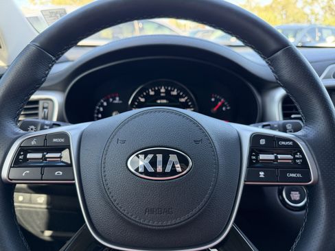 Certified 2020 Kia Sorento SX image 32