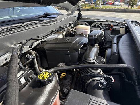 Used 2018 Chevrolet Silverado 3500 LT image 18