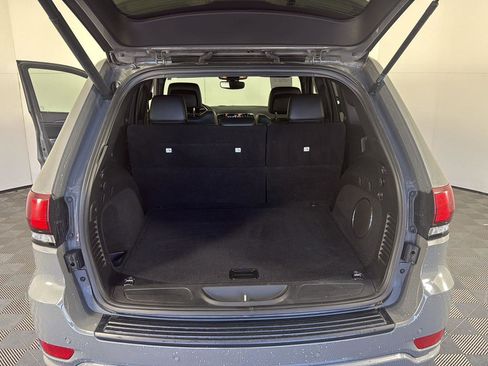 Used 2020 Jeep Grand Cherokee Altitude image 18