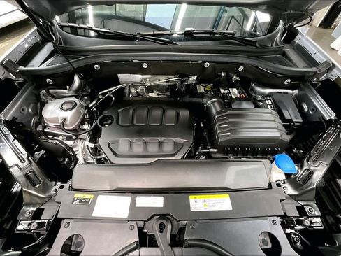 Used 2024 Volkswagen Atlas SE image 13