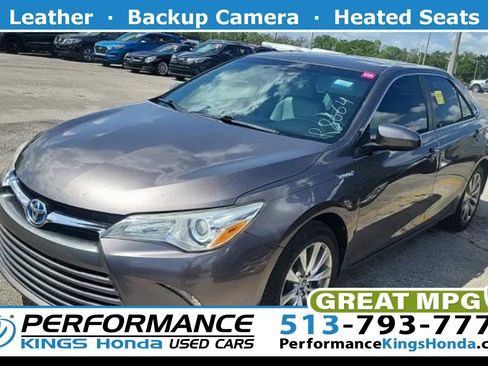 Used 2017 Toyota Camry XLE w/ Moonroof Package image 1