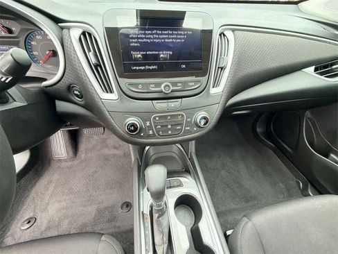 Used 2024 Chevrolet Malibu LT image 25